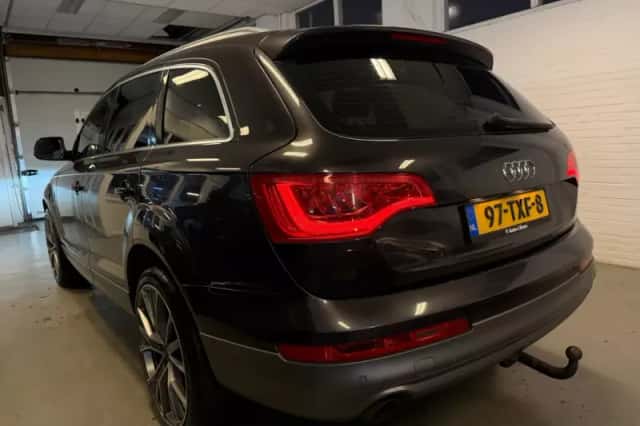 Audi Q7 (2012) thumbnail 2
