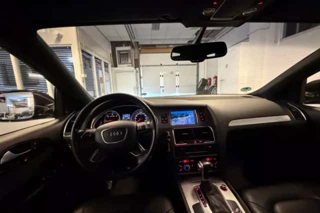 Audi Q7 (2012) thumbnail 3