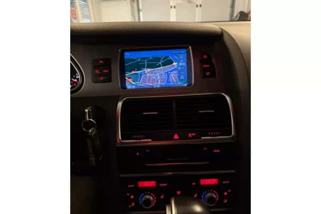 Audi Q7 (2012) thumbnail 6