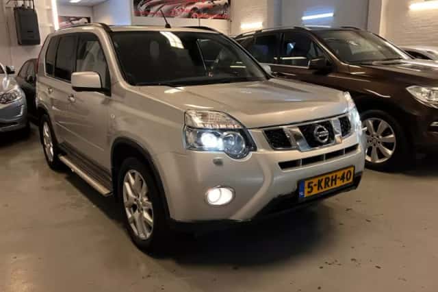 Nissan X-Trail (2013) thumbnail 1