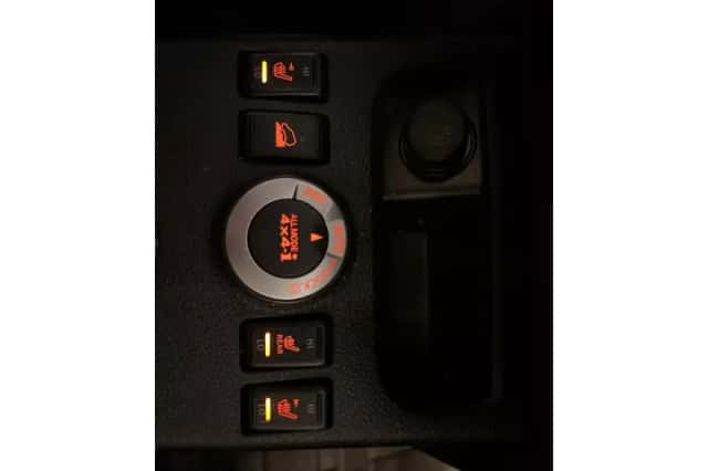 Nissan X-Trail (2013) thumbnail 6