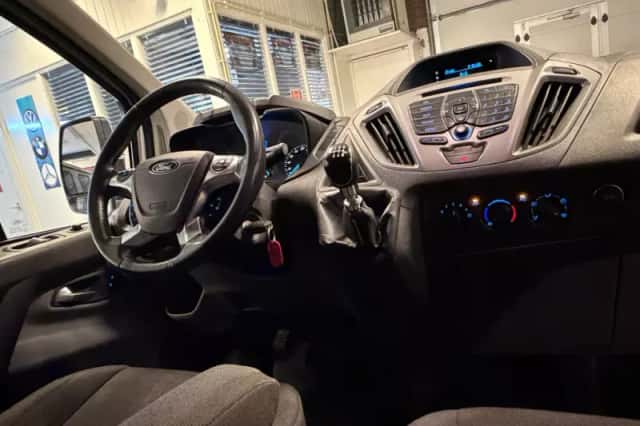 Ford Transit Custom (2016) thumbnail 3