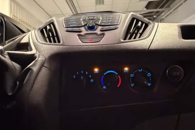 Ford Transit Custom (2016) thumbnail 4