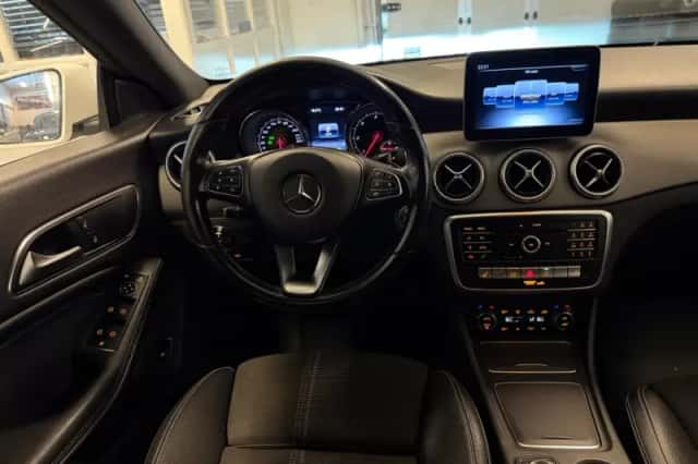 Mercedes-Benz CLA-Klasse (2019) thumbnail 4