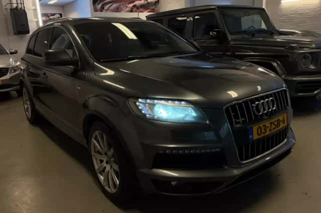 Audi Q7 (2013) thumbnail 1