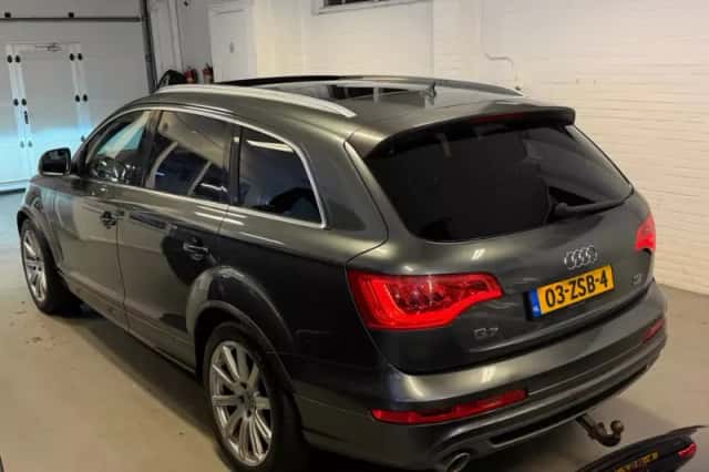 Audi Q7 (2013) thumbnail 2