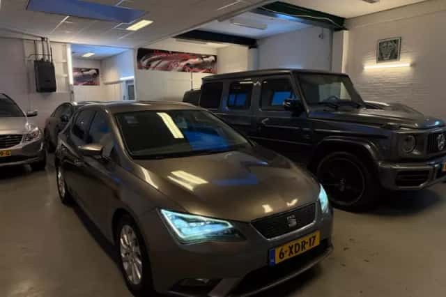 SEAT Leon (2014) thumbnail 1