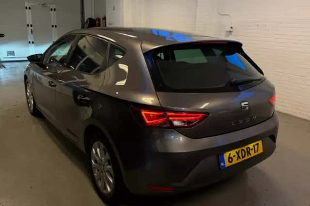 SEAT Leon (2014) thumbnail 2