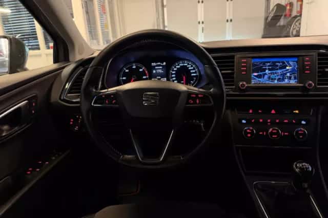 SEAT Leon (2014) thumbnail 4