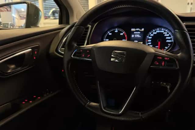 SEAT Leon (2014) thumbnail 5