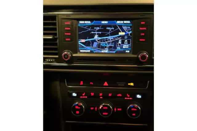 SEAT Leon (2014) thumbnail 6