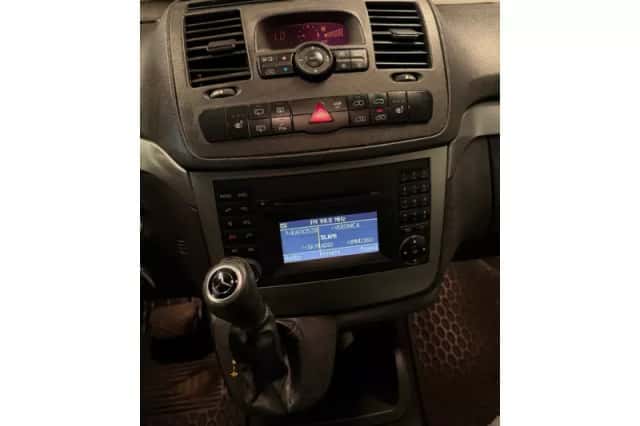 Mercedes-Benz Viano (2011) thumbnail 6