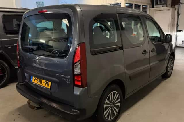 Peugeot Partner (2013) thumbnail 2