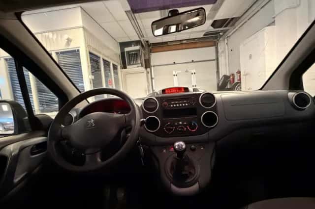 Peugeot Partner (2013) thumbnail 3