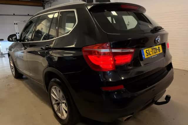 BMW X3 (2015) thumbnail 2