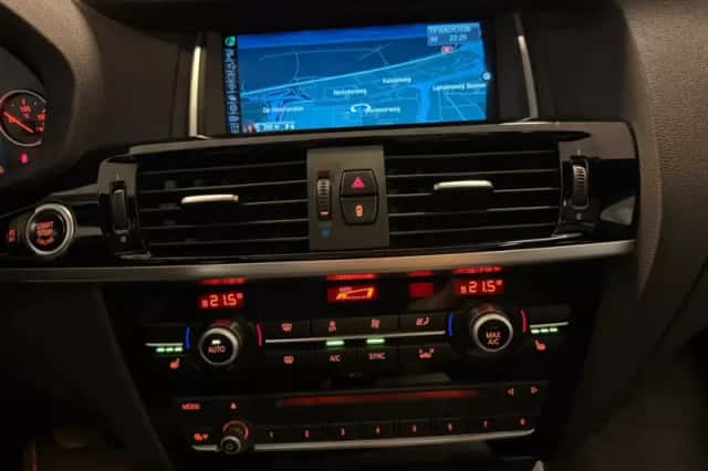 BMW X3 (2015) thumbnail 6