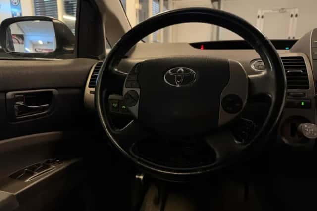 Toyota Prius (2007) thumbnail 5