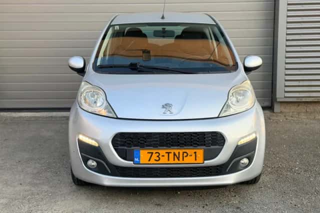 Peugeot 107 (2012) thumbnail 2