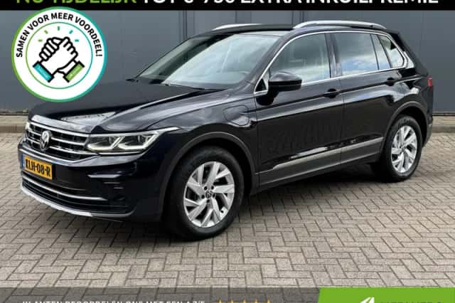 Volkswagen Tiguan (2022) thumbnail 1