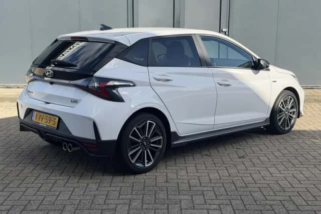 Hyundai i20 (2023) thumbnail 3