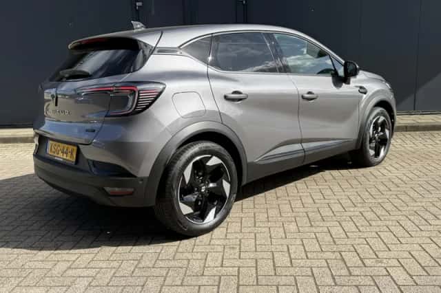 Renault Captur (2025) thumbnail 3