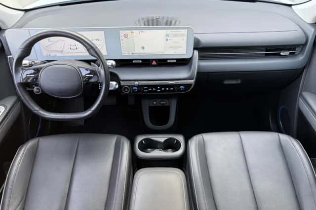 Hyundai Ioniq 5 (2023) thumbnail 2