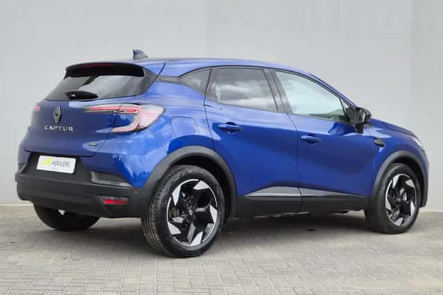 Renault Captur (2026) thumbnail 3