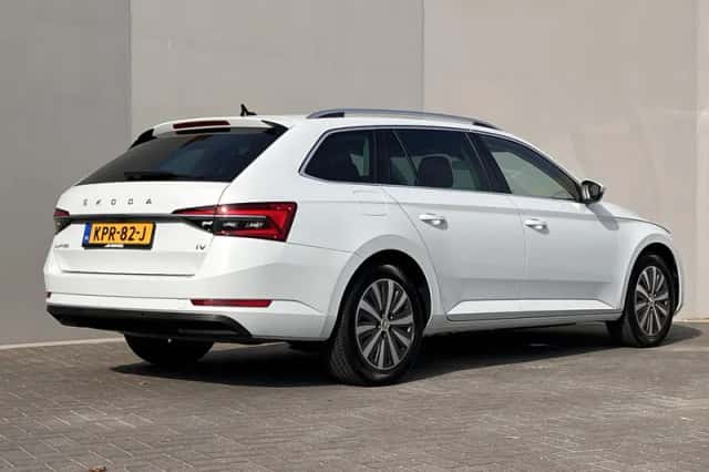 Škoda Superb (2025) thumbnail 3