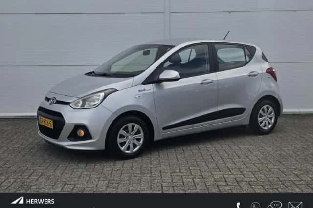 Hyundai i10 (2015) thumbnail 1