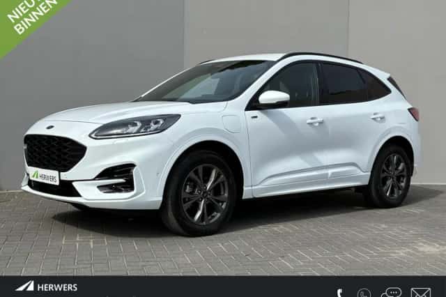 Ford Kuga (2023) thumbnail 1