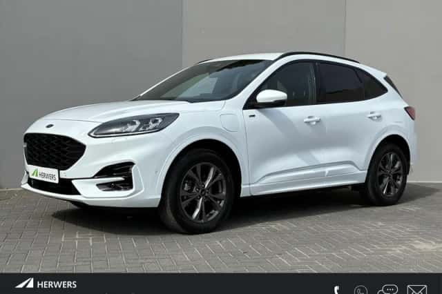Ford Kuga (2023) thumbnail 1