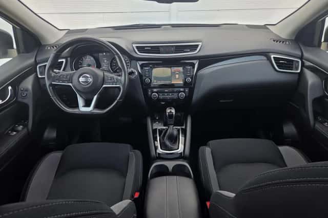 Nissan Qashqai (2021) thumbnail 2