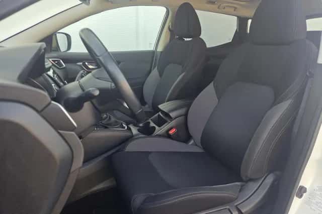 Nissan Qashqai (2021) thumbnail 6