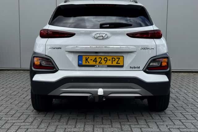 Hyundai Kona (2021) thumbnail 5