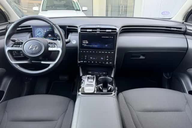 Hyundai Tucson (2023) thumbnail 2