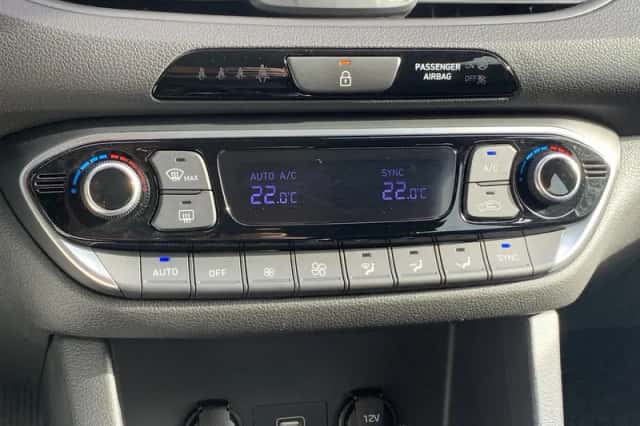 Hyundai i30 (2021) thumbnail 4