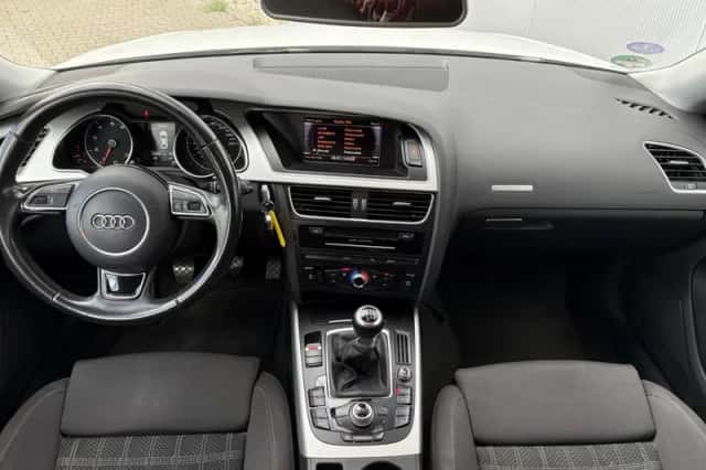 Audi A5 (2016) thumbnail 2