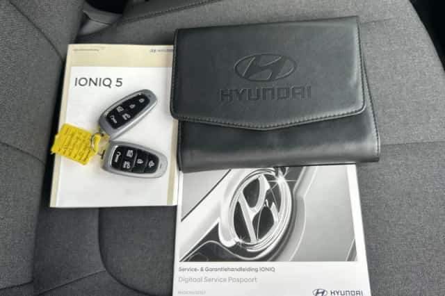 Hyundai Ioniq 5 (2023) thumbnail 5