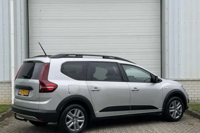 Dacia Jogger (2022) thumbnail 3