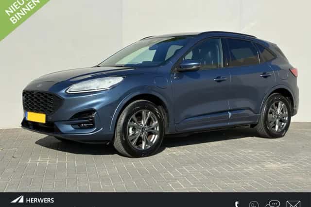 Ford Kuga (2023) thumbnail 1