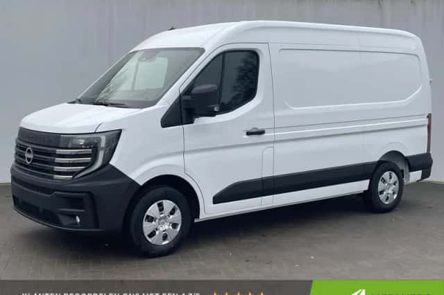 Nissan Interstar (2025) thumbnail 1