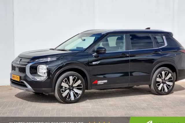 Mitsubishi Outlander (2025) thumbnail 1