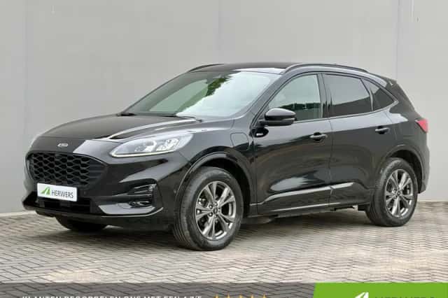 Ford Kuga (2023) thumbnail 1