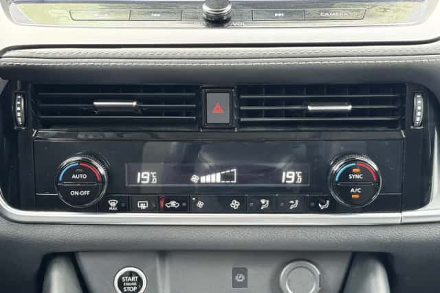 Nissan Qashqai (2024) thumbnail 4