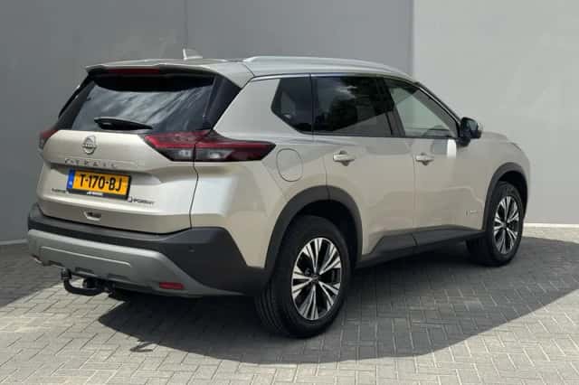 Nissan X-Trail (2023) thumbnail 3