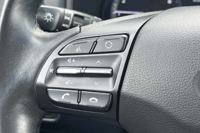 Hyundai Kona (2018) thumbnail 4
