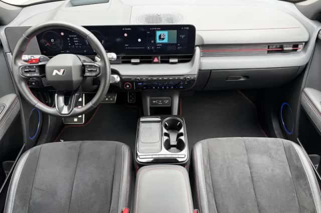 Hyundai Ioniq 5 (2025) thumbnail 2