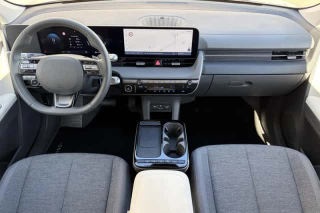 Hyundai Ioniq 5 (2025) thumbnail 2