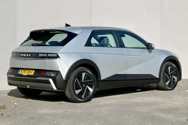 Hyundai Ioniq 5 (2025) thumbnail 3