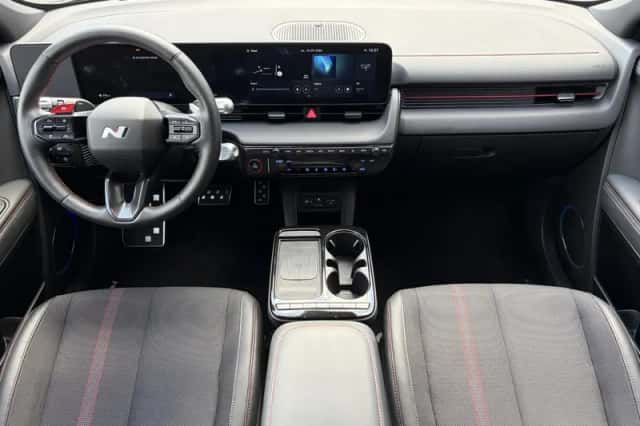 Hyundai Ioniq 5 (2025) thumbnail 2